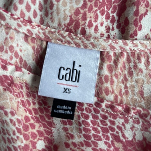 Cabi Blouse Womens Extra Small Pink Bethany Snake Print Top 5708 Balloon Sleeve - Picture 4 of 10